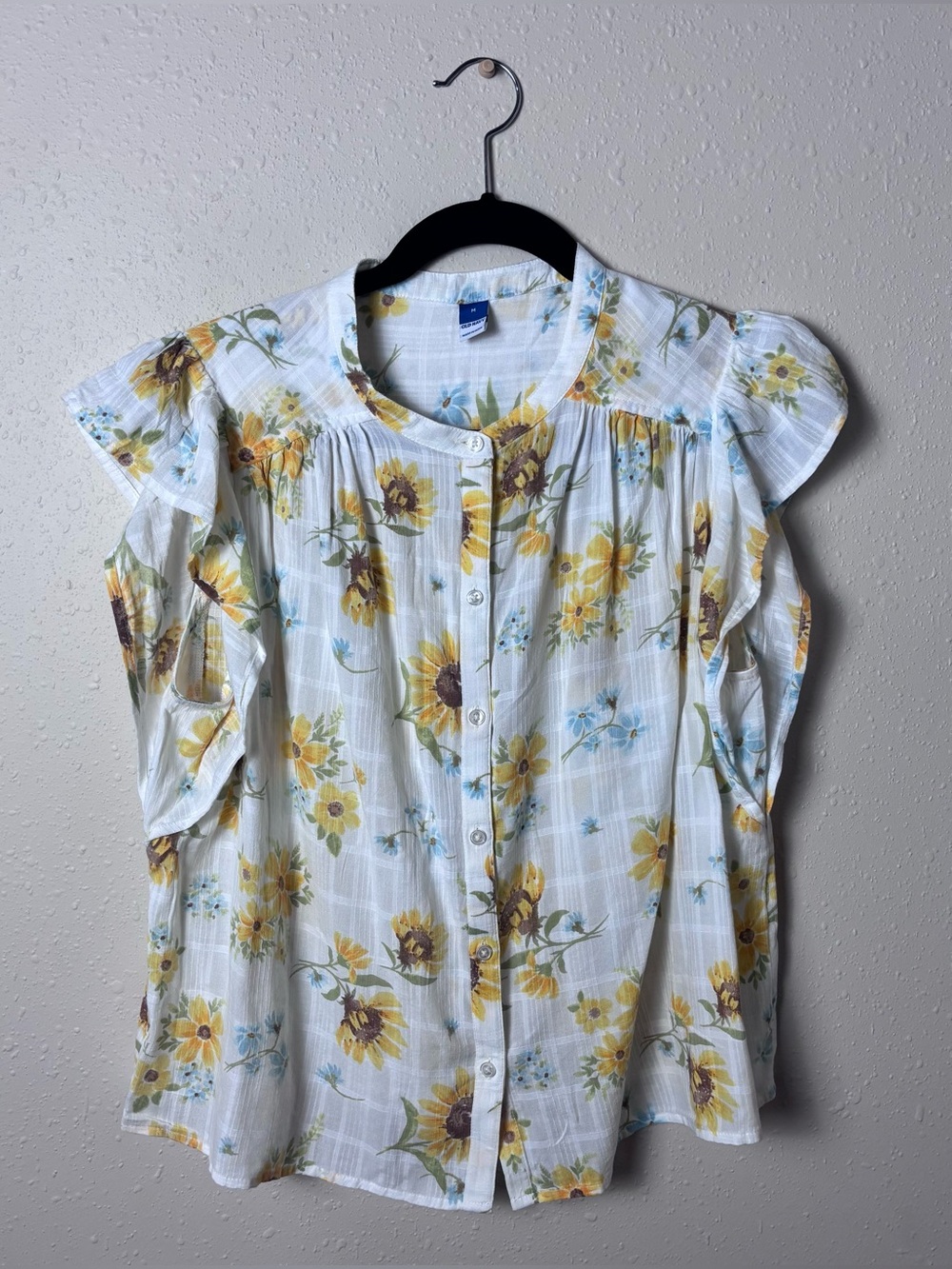 Old Navy Button-Down Floral Shirt Size Medium